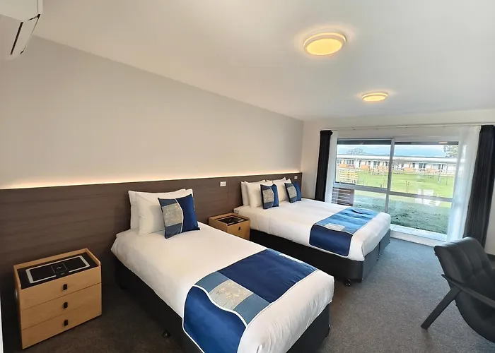 Resort Hideaway Of 5*